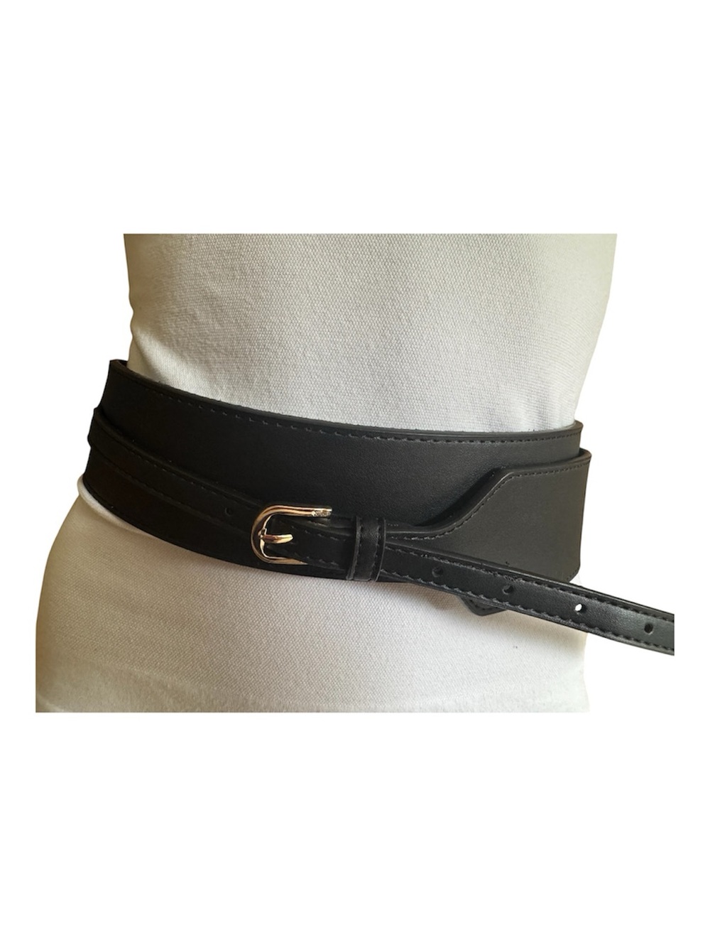Amazon Wide Black Faux Leather Women’s Wrap Waist Belt with Buckle Medium NEW